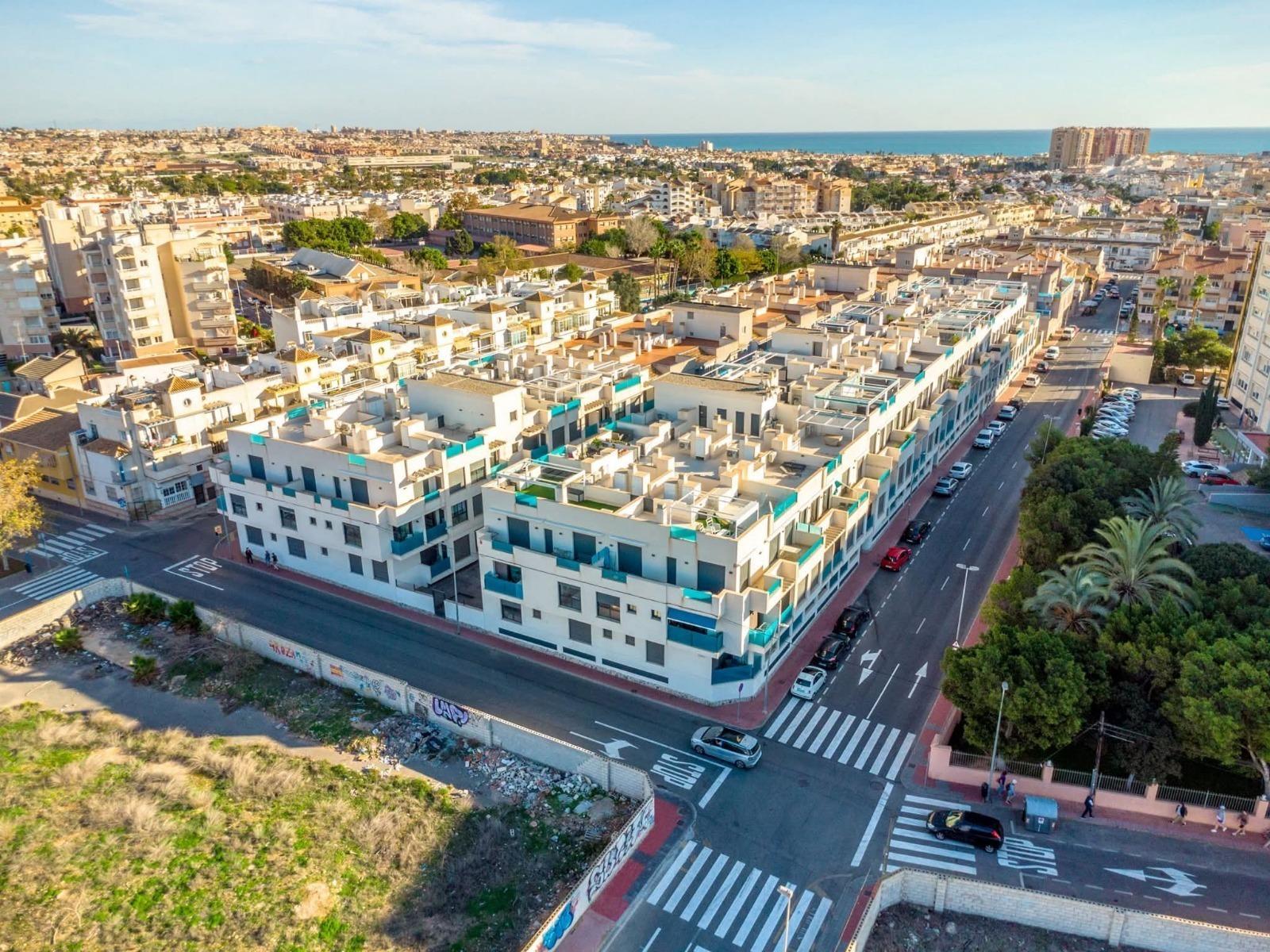 Appartamento a Torrevieja, Alicante, Spagna 2 camere da letto, 65 mq. N° 193803
