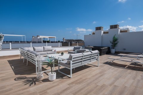 Apartment à Pilar de la Horadada, Alicante, Espagne 2 chambres, 70 m2 No. 193801