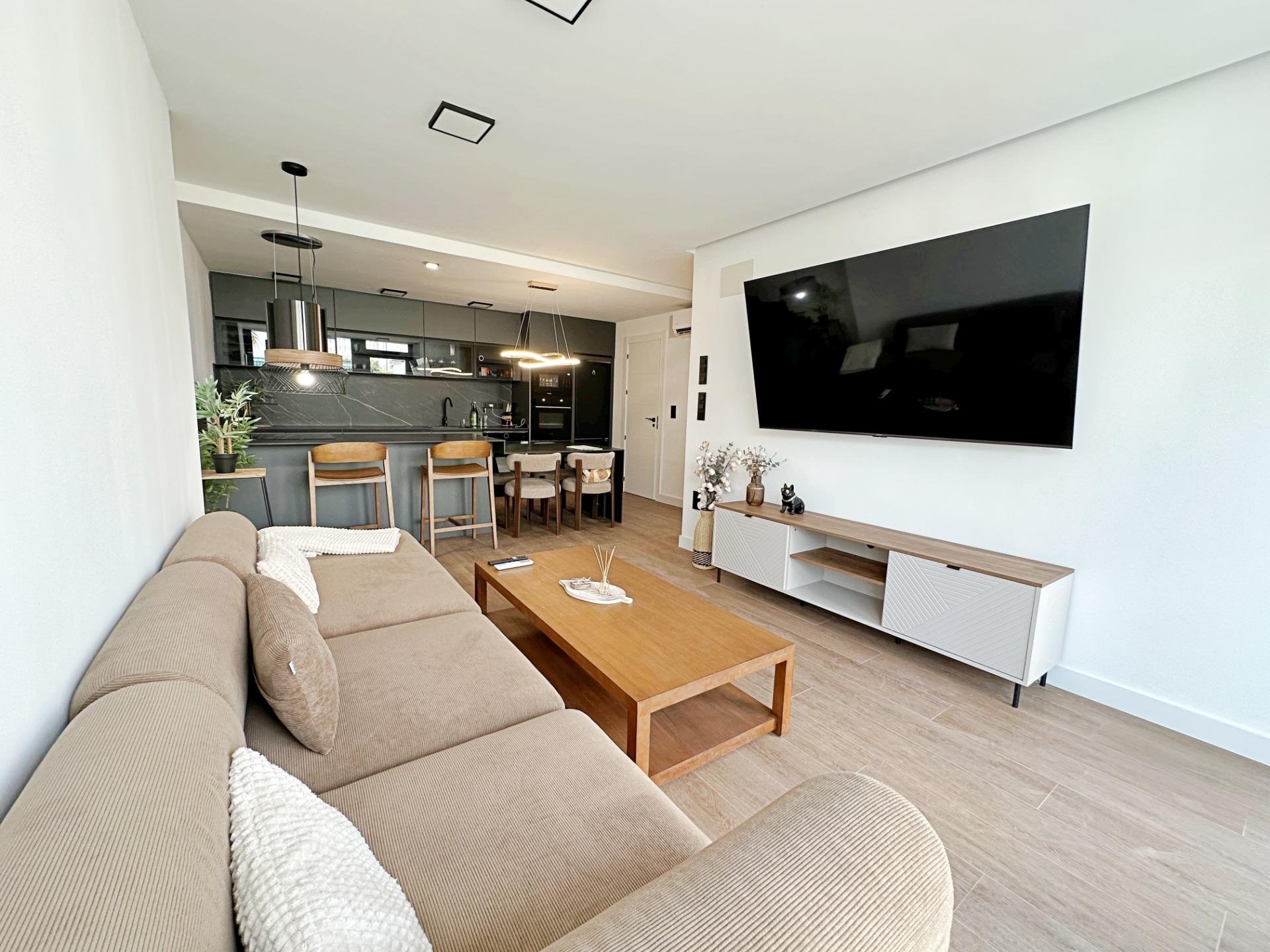 Kaupunkipientalo Torrevieja, Alicante, Espanja 3 makuuhuonetta, 180 m2 No. 193805