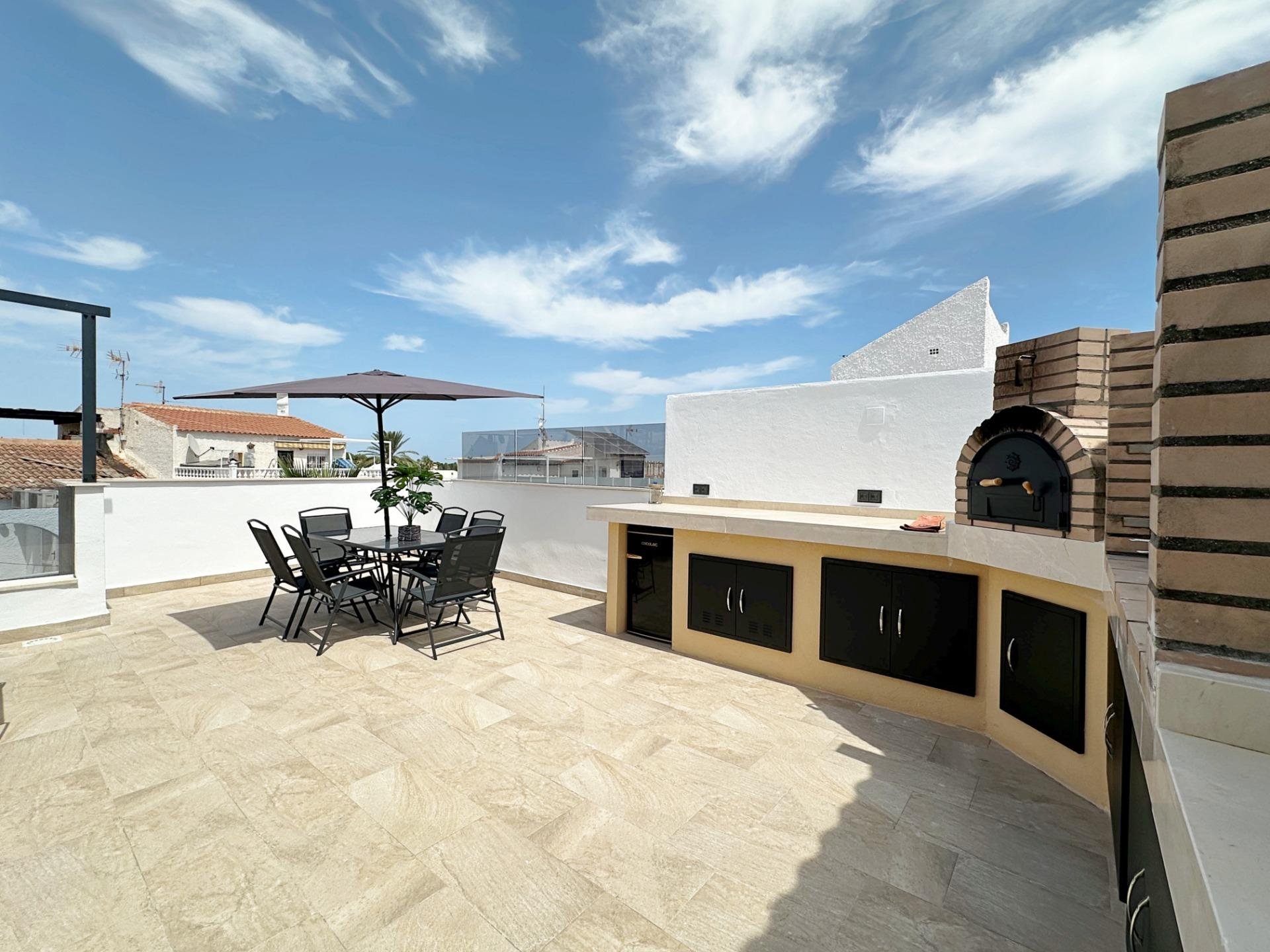 Kaupunkipientalo Torrevieja, Alicante, Espanja 3 makuuhuonetta, 180 m2 No. 193805