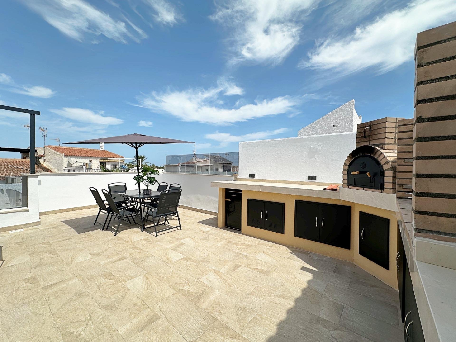 Kaupunkipientalo Torrevieja, Alicante, Espanja 3 makuuhuonetta, 180 m2 No. 193805
