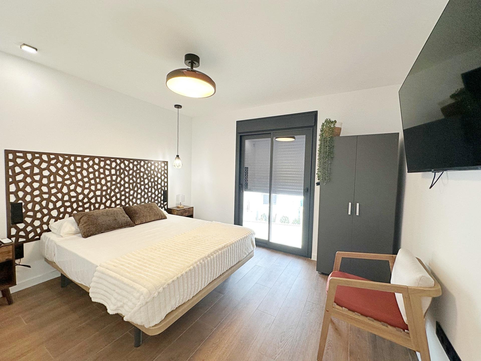Kaupunkipientalo Torrevieja, Alicante, Espanja 3 makuuhuonetta, 180 m2 No. 193805