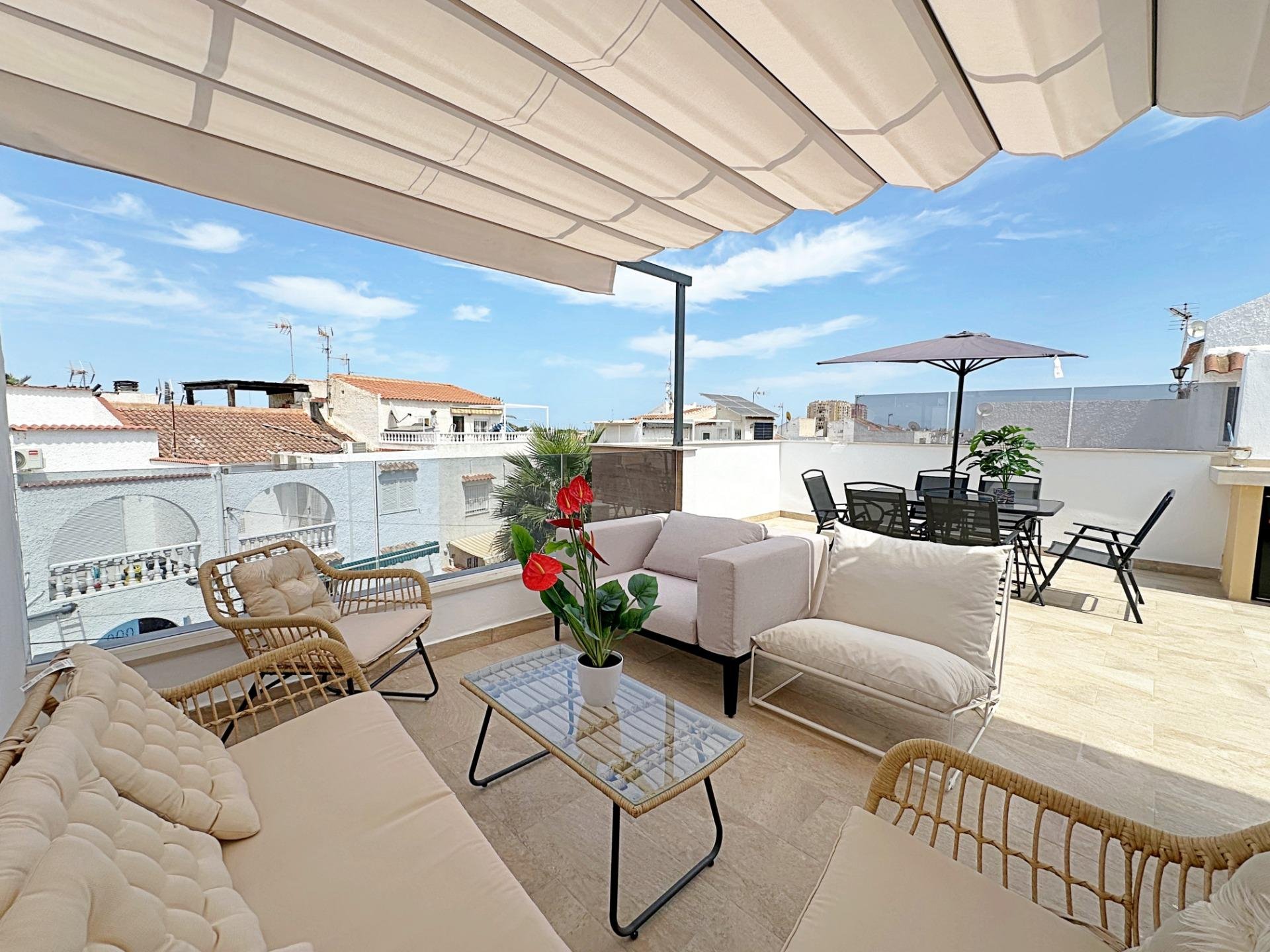 Kaupunkipientalo Torrevieja, Alicante, Espanja 3 makuuhuonetta, 180 m2 No. 193805
