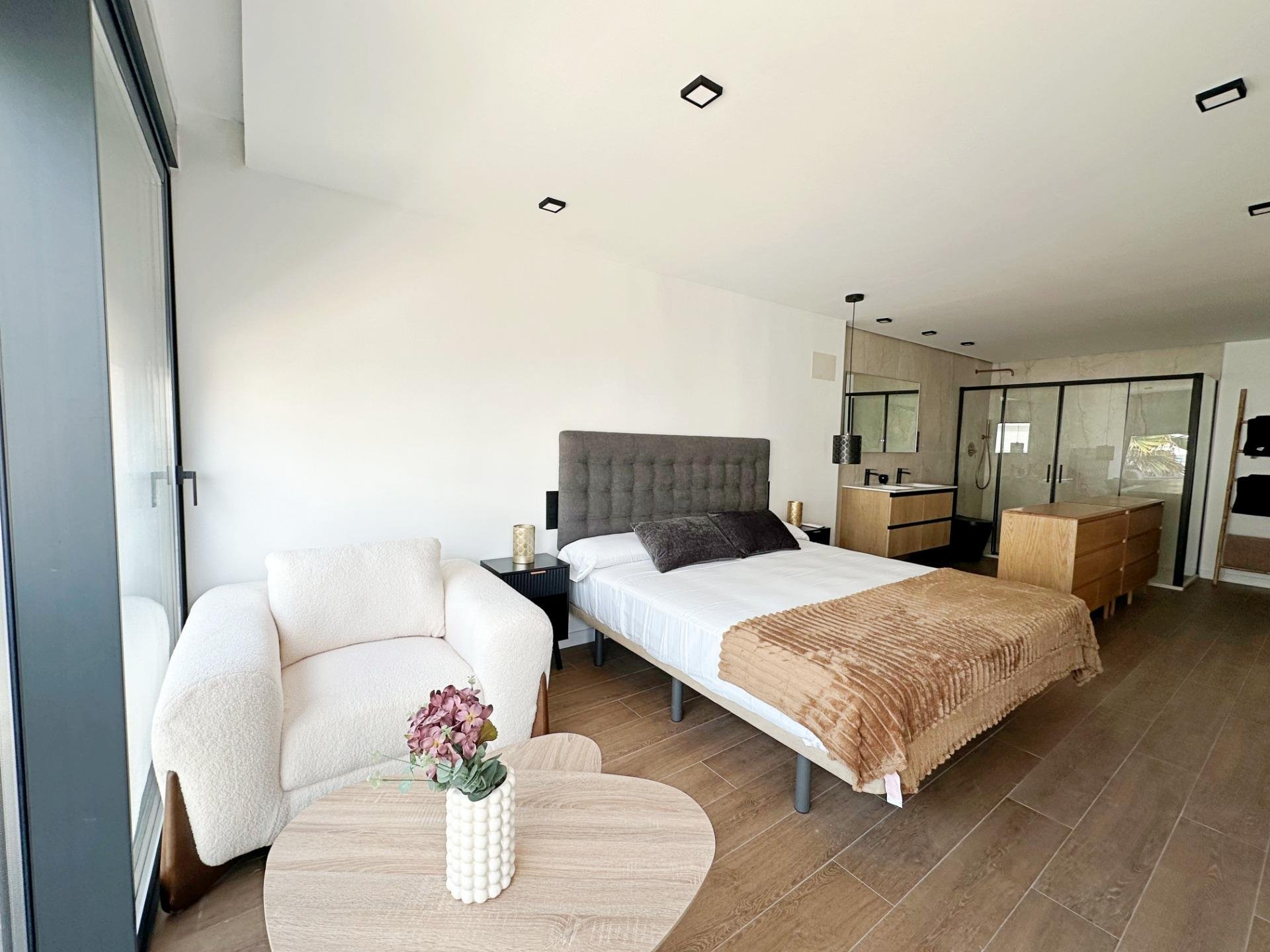 Kaupunkipientalo Torrevieja, Alicante, Espanja 3 makuuhuonetta, 180 m2 No. 193805