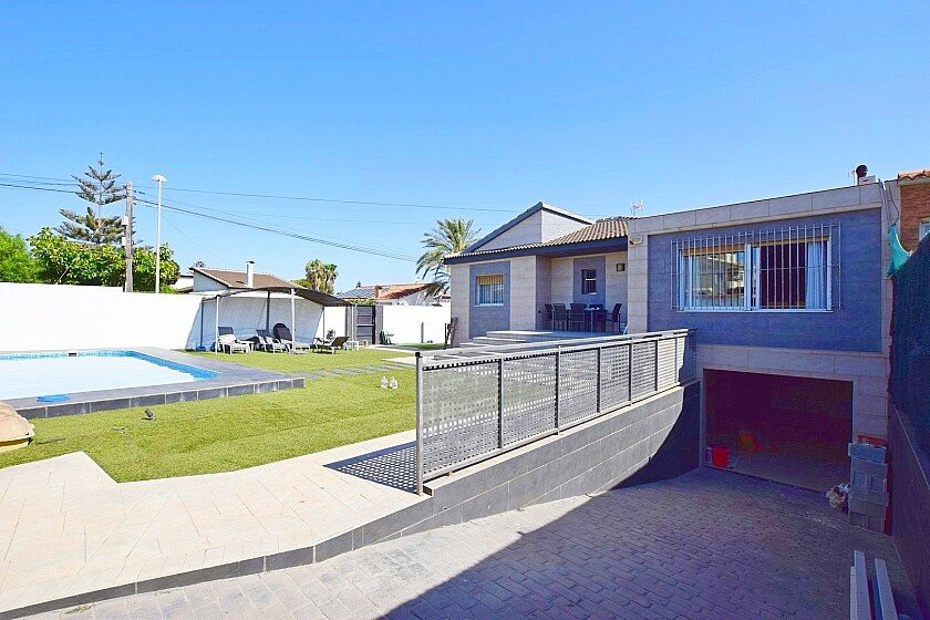 Villa in Los Balcones, Alicante, Spanien 3 Schlafzimmer, 130 m2 Nr. 103503