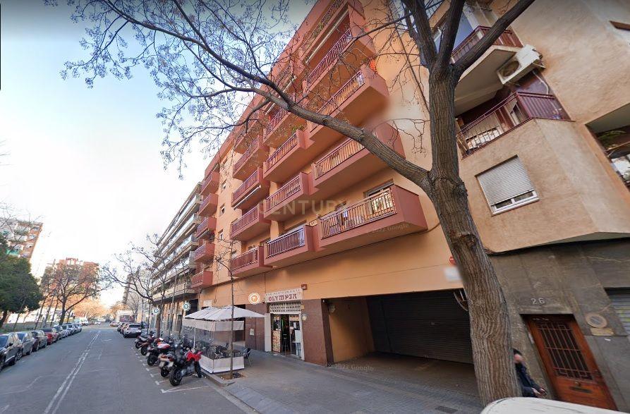 Garage à Barcelona, Espagne 9 m2 No. 186686
