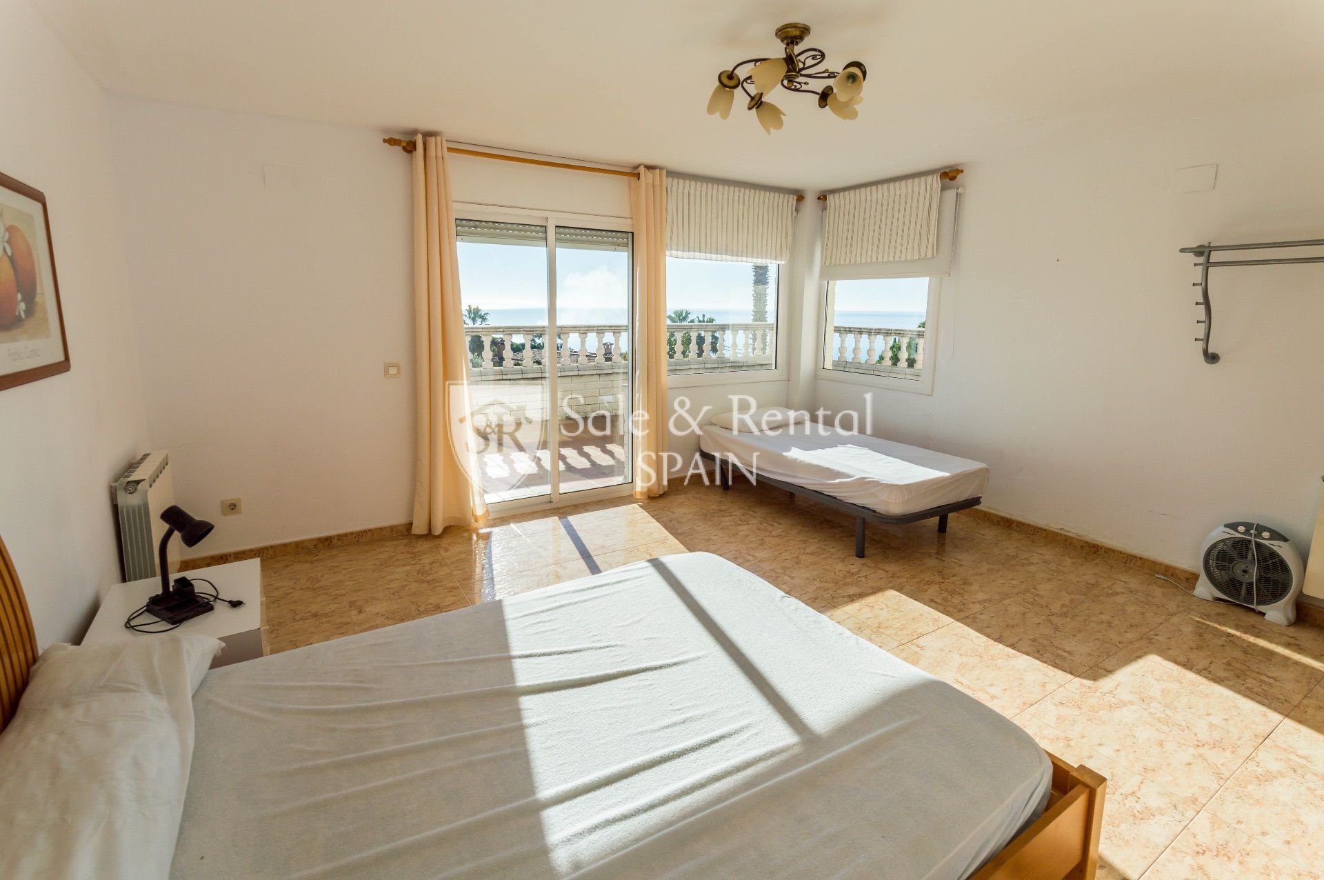 Hus i Lloret de Mar, Girona, Spanien 7 sovrum, 259 kvm. Nr. 166468