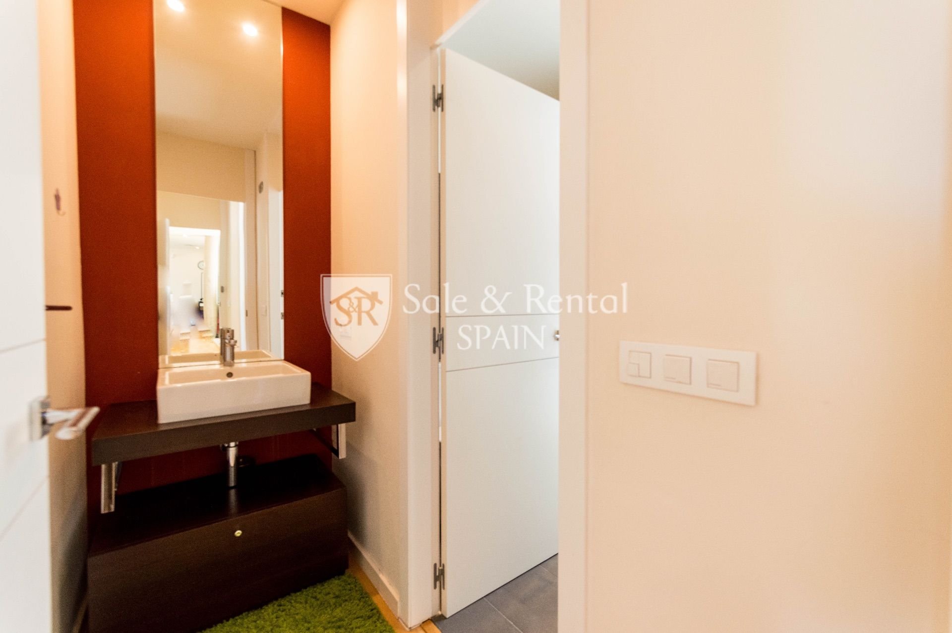 Talo Lloret de Mar, Girona, Espanja 4 makuuhuonetta, 240 m2 No. 166469