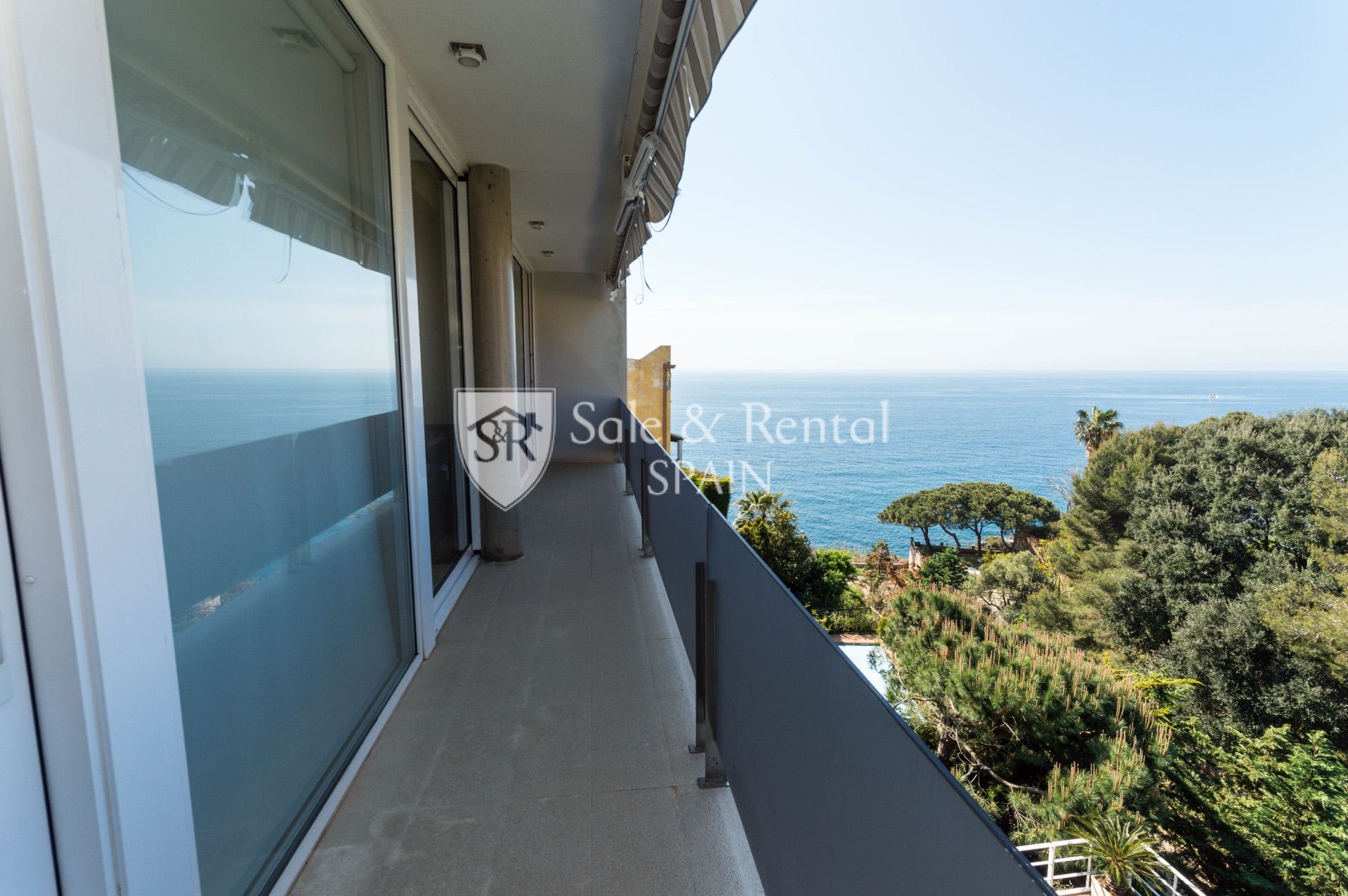 Talo Lloret de Mar, Girona, Espanja 4 makuuhuonetta, 240 m2 No. 166469