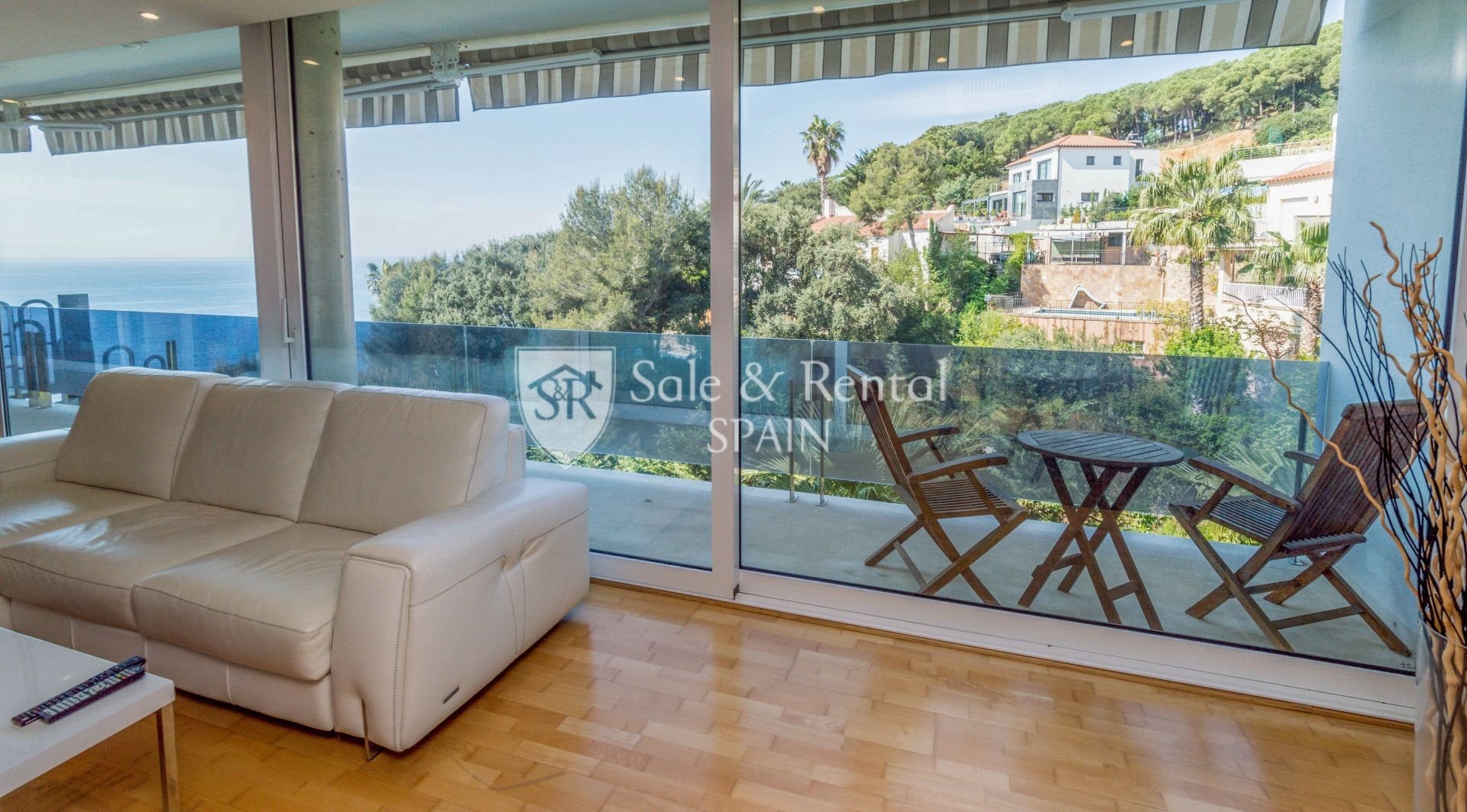Talo Lloret de Mar, Girona, Espanja 4 makuuhuonetta, 240 m2 No. 166469