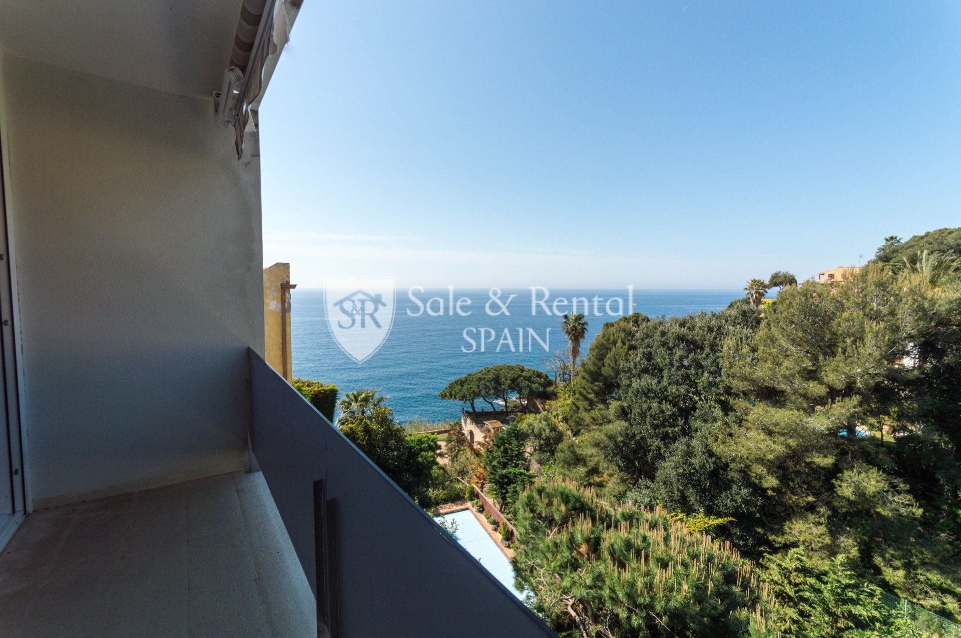 Talo Lloret de Mar, Girona, Espanja 4 makuuhuonetta, 240 m2 No. 166469