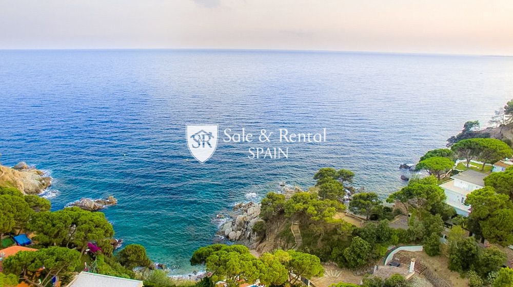 Casa a Lloret de Mar, Girona, Spagna 6 camere da letto, 240 mq. N° 166467