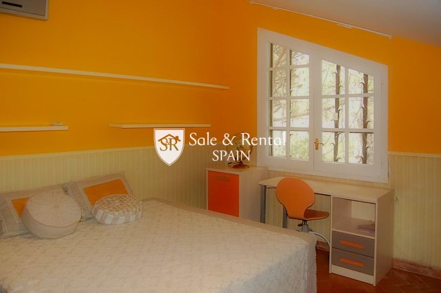 Casa a Lloret de Mar, Girona, Spagna 6 camere da letto, 240 mq. N° 166467