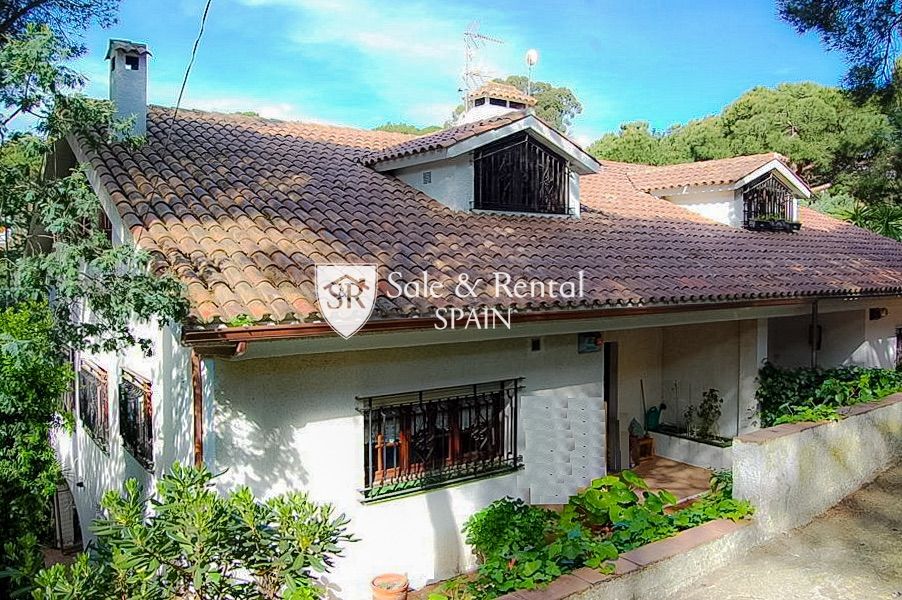 Casa a Lloret de Mar, Girona, Spagna 6 camere da letto, 240 mq. N° 166467