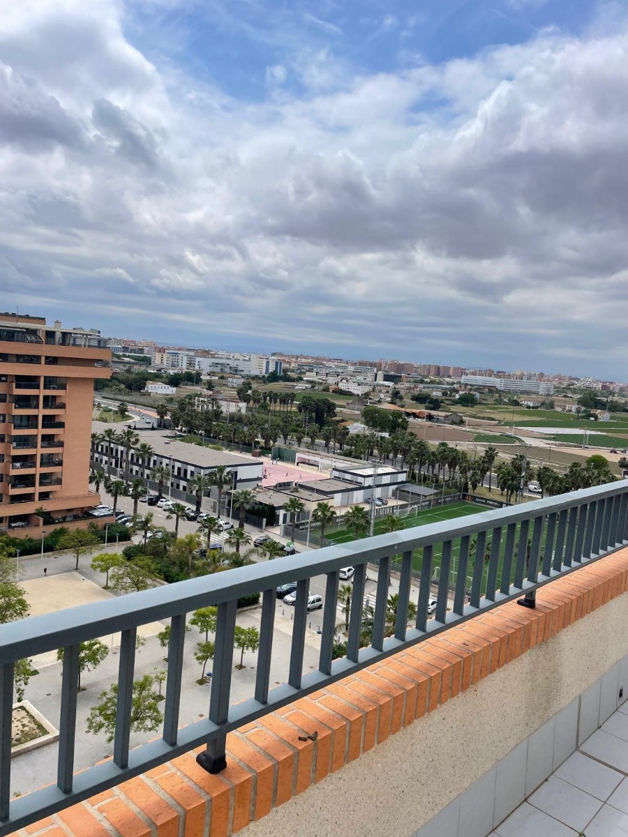 Lägenhet i Valencia, Spanien 3 sovrum, 320 kvm. Nr. 133323