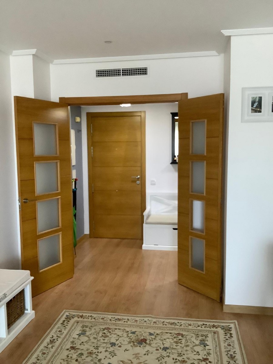 Lägenhet i Valencia, Spanien 3 sovrum, 320 kvm. Nr. 133323