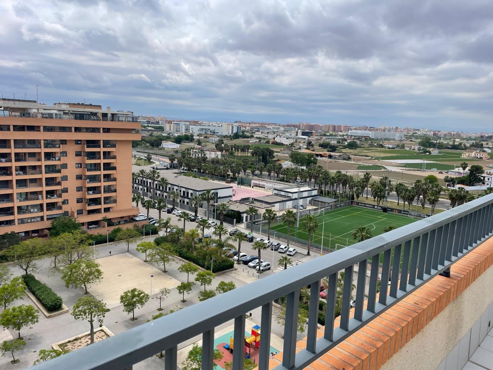 Lägenhet i Valencia, Spanien 3 sovrum, 320 kvm. Nr. 133323