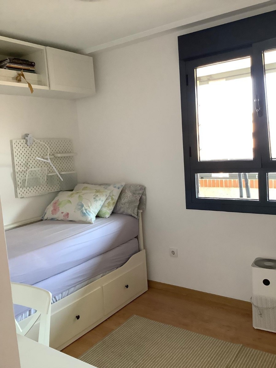 Lägenhet i Valencia, Spanien 3 sovrum, 320 kvm. Nr. 133323