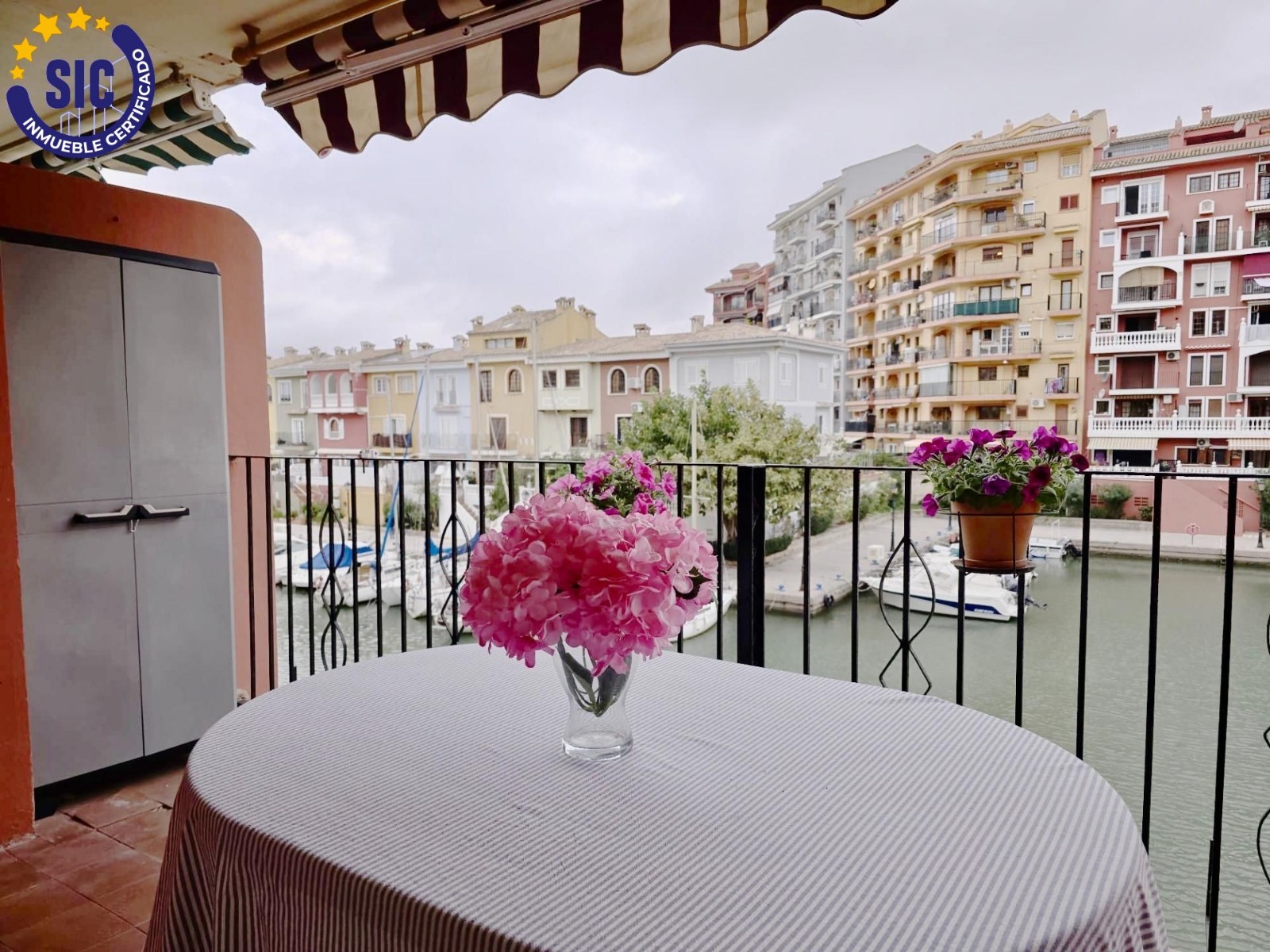 Apartment in Valencia, Spain 3 bedrooms, 82 sq.m. No. 133320