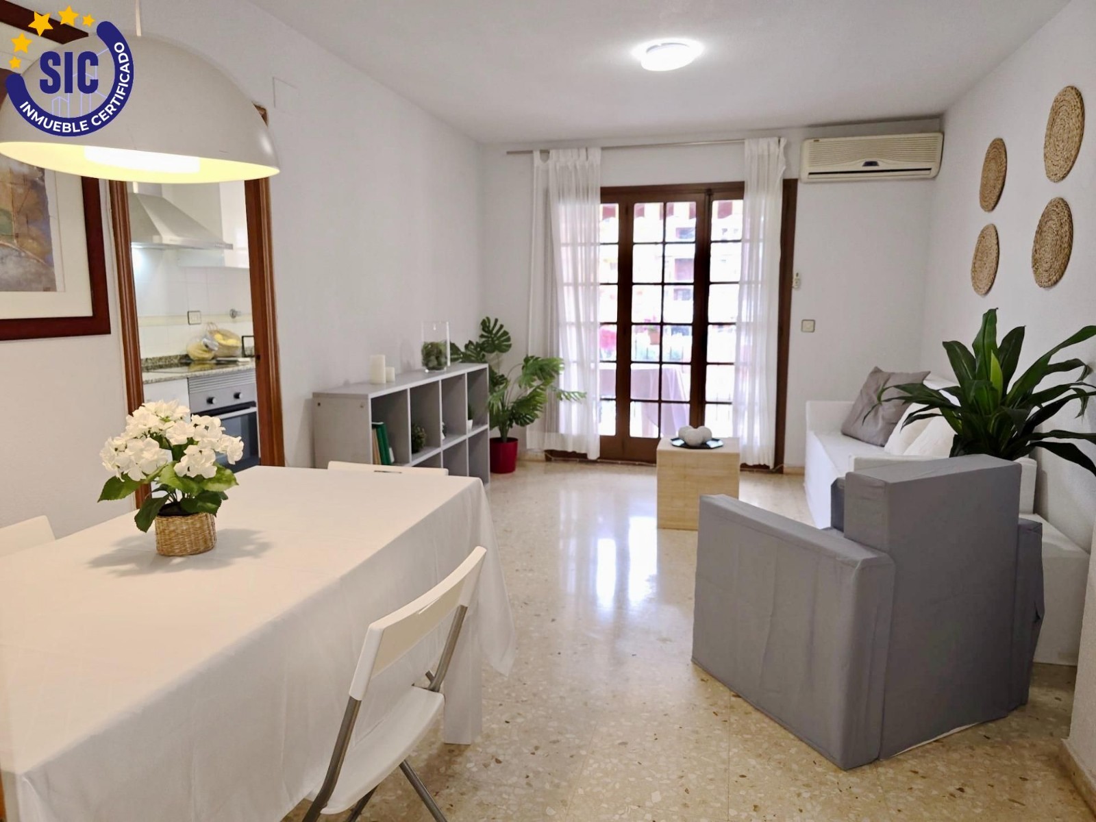 Apartment in Valencia, Spain 3 bedrooms, 82 sq.m. No. 133320