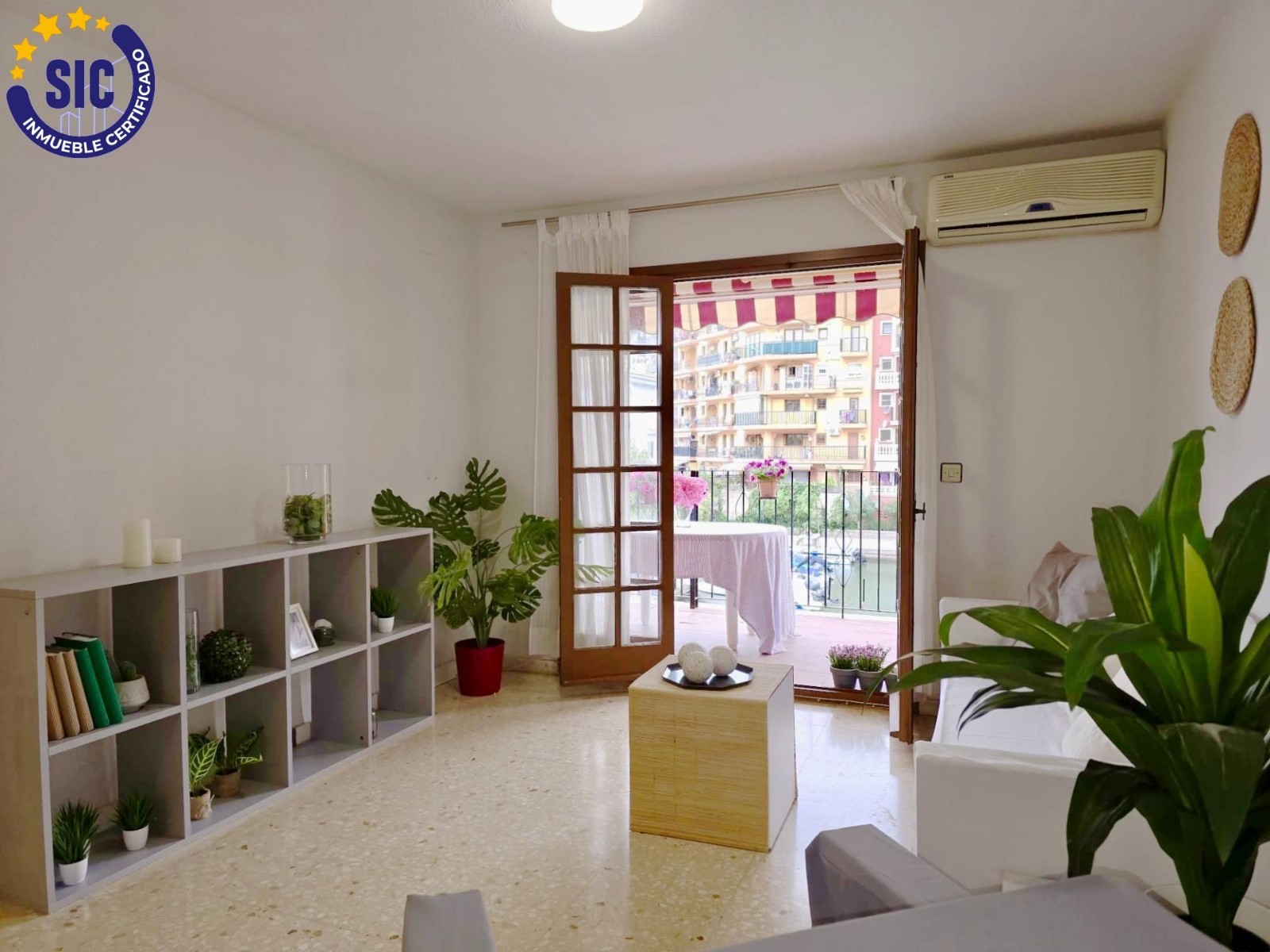 Apartment in Valencia, Spain 3 bedrooms, 82 sq.m. No. 133320