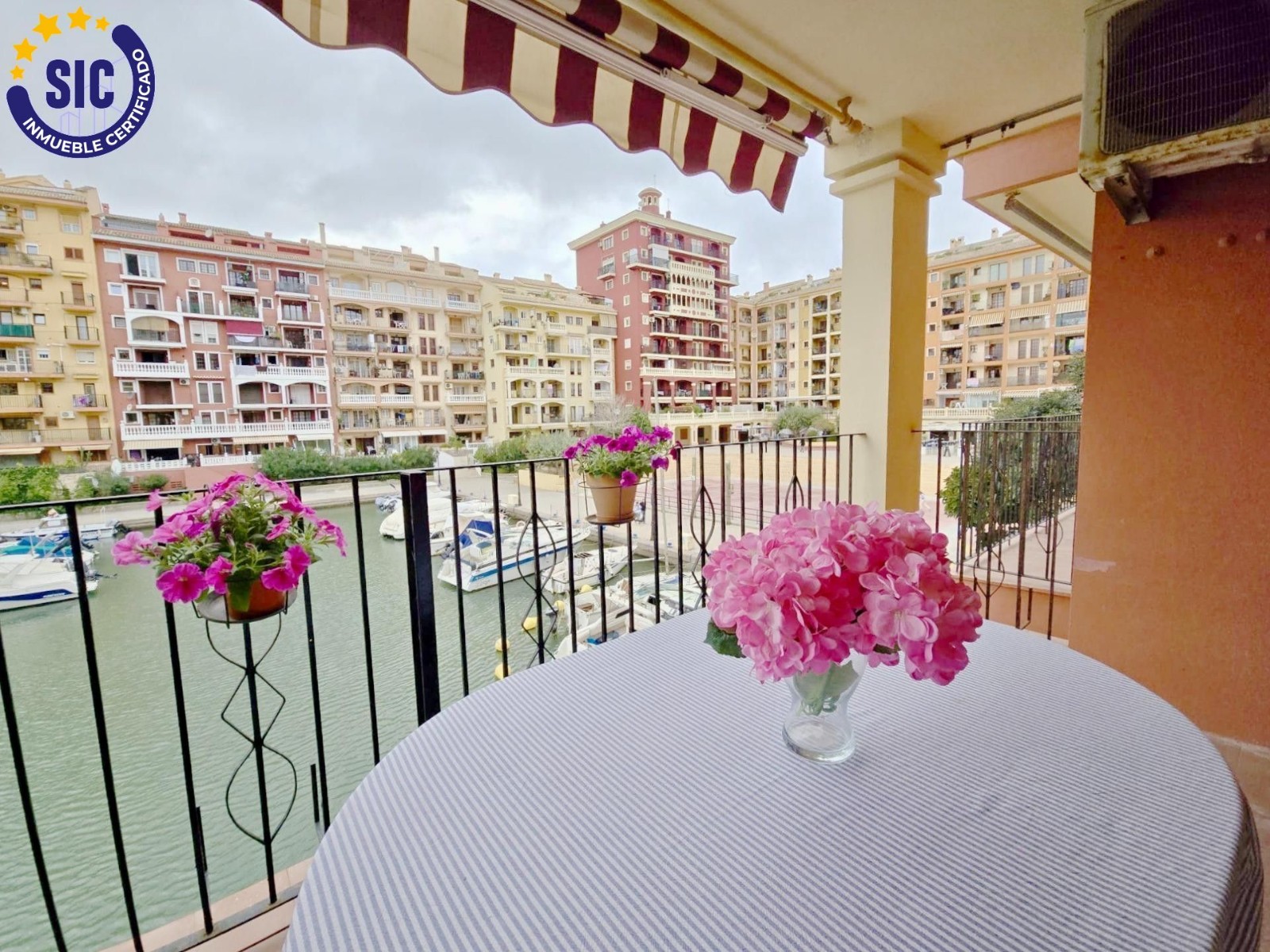 Apartment in Valencia, Spain 3 bedrooms, 82 sq.m. No. 133320
