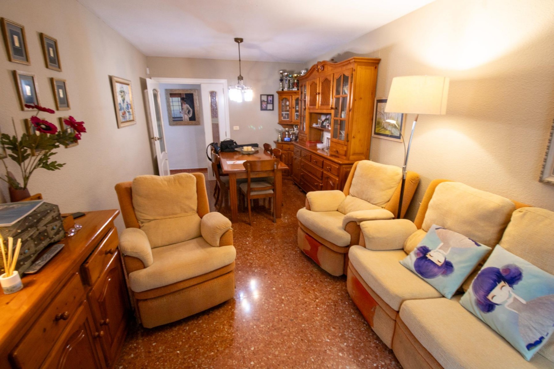 Lägenhet i Valencia, Spanien 4 sovrum, 115 kvm. Nr. 133321