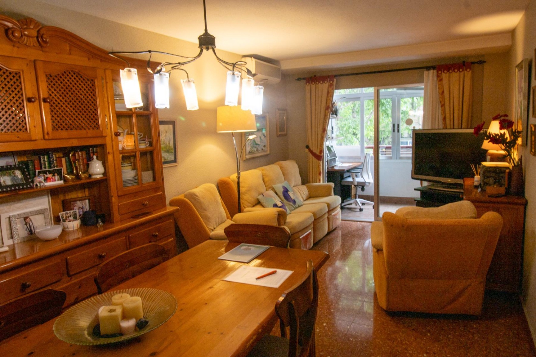 Lägenhet i Valencia, Spanien 4 sovrum, 115 kvm. Nr. 133321