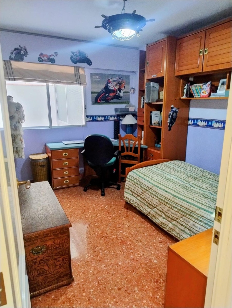 Lägenhet i Valencia, Spanien 4 sovrum, 115 kvm. Nr. 133321