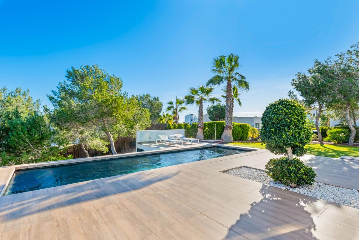 Villa i Alicante, Spanien 4 sovrum, 131 kvm. Nr. 149128