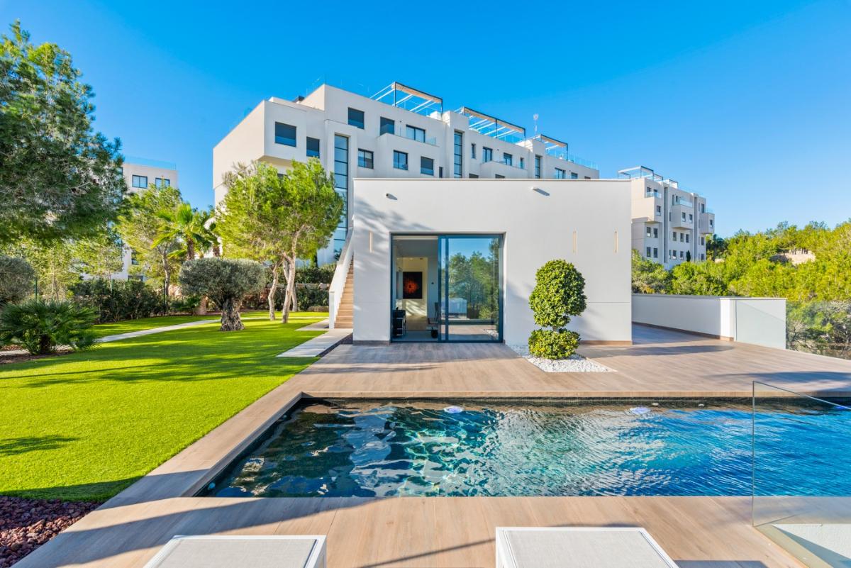 Villa i Alicante, Spanien 4 sovrum, 131 kvm. Nr. 149128