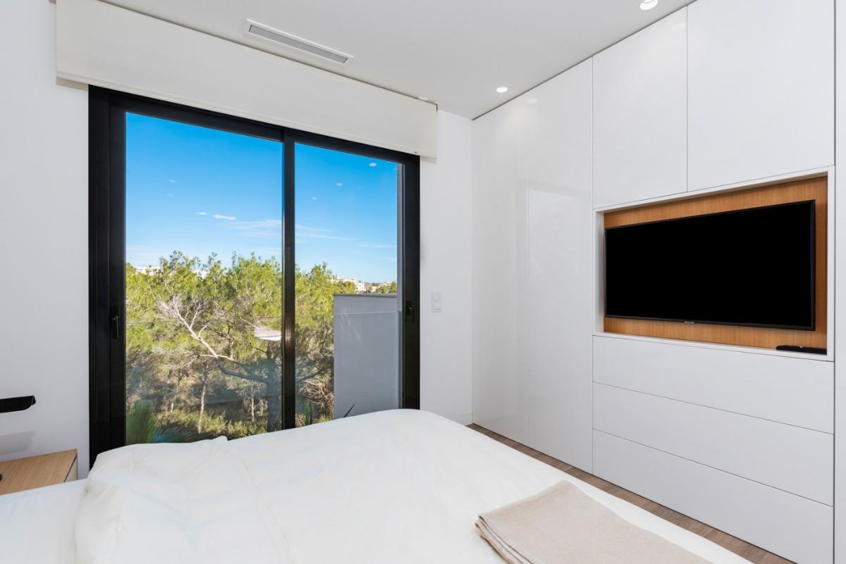 Villa i Alicante, Spanien 4 sovrum, 131 kvm. Nr. 149128