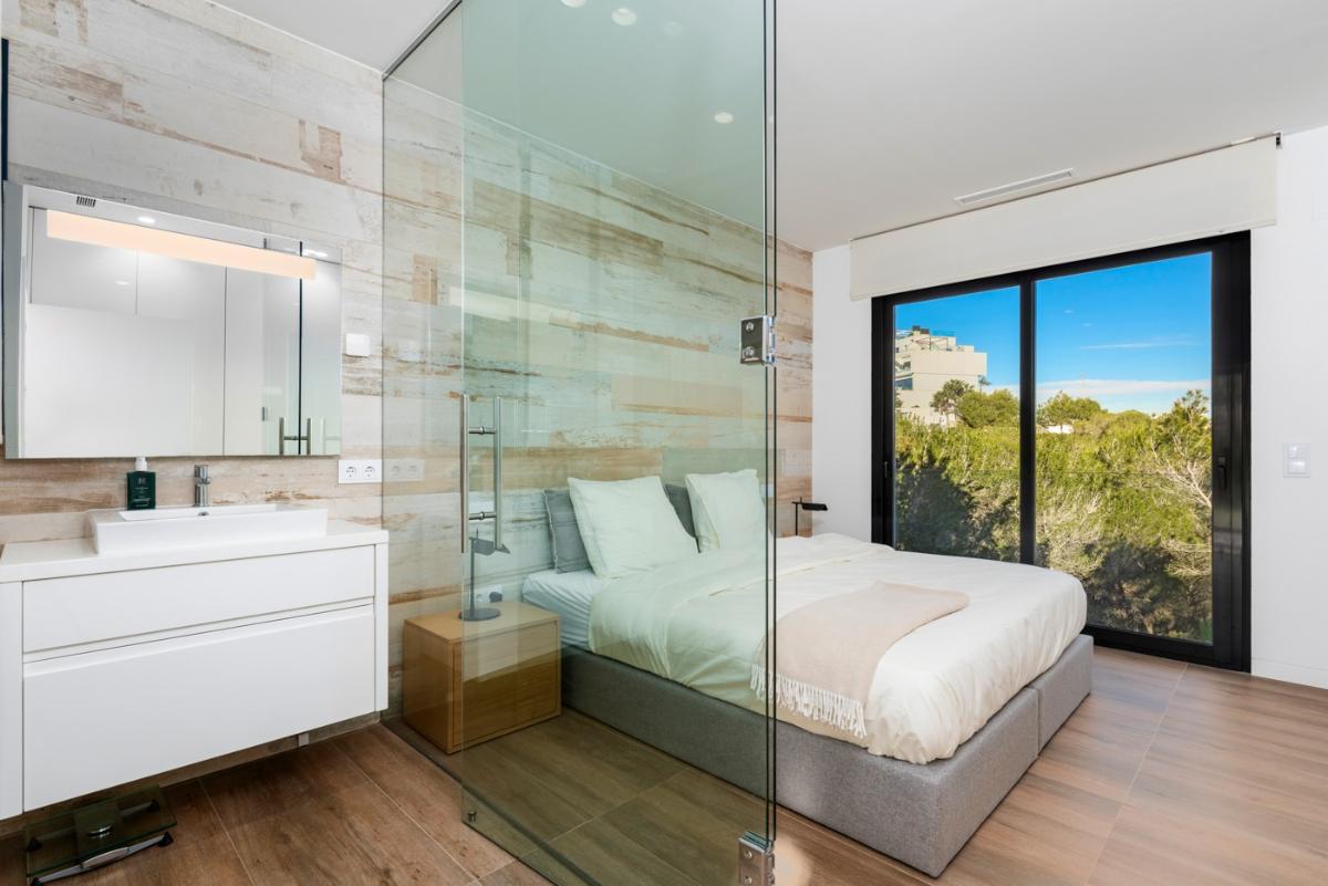 Villa i Alicante, Spanien 4 sovrum, 131 kvm. Nr. 149128