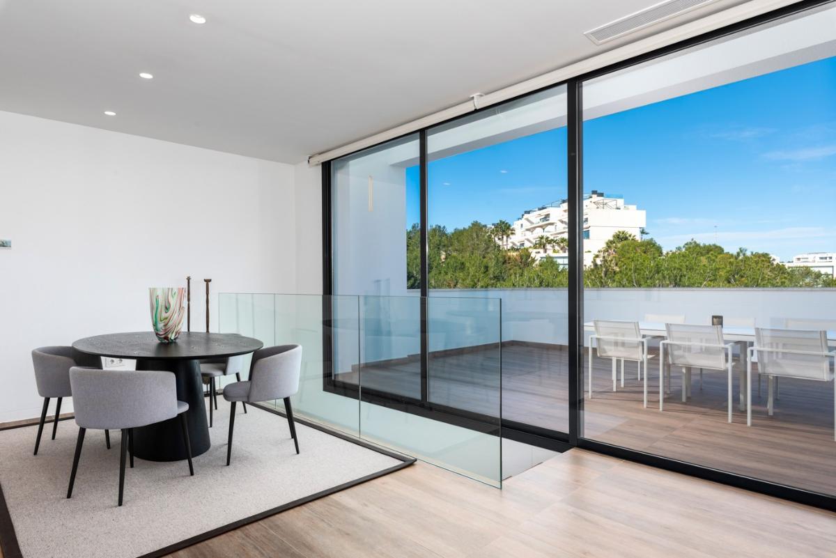 Villa i Alicante, Spanien 4 sovrum, 131 kvm. Nr. 149128