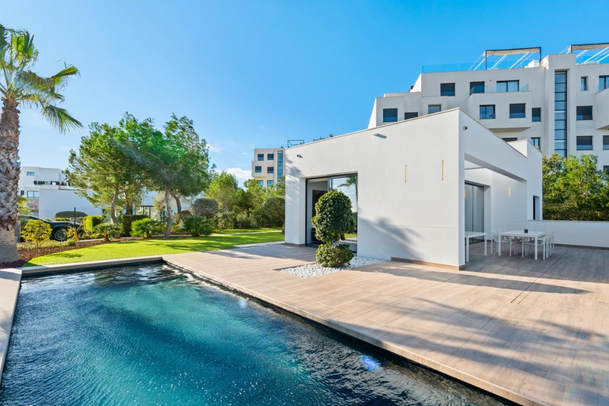 Villa i Alicante, Spanien 4 sovrum, 131 kvm. Nr. 149128