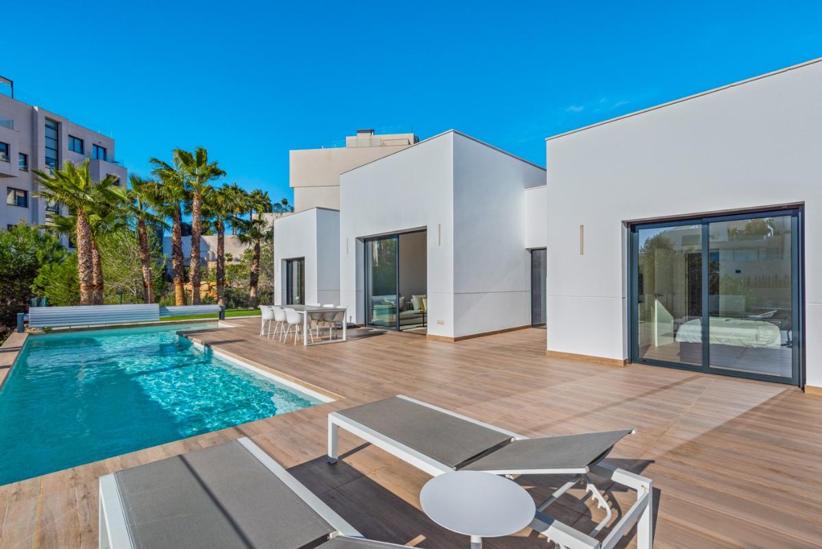 Villa en Alicante, España 4 dormitorios, 193 m2 No. 149127