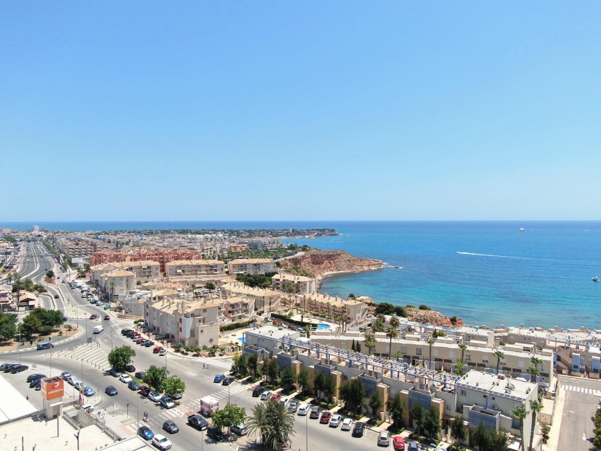 Villa à Dehesa De Campoamor, Alicante, Espagne 4 chambres, 196 m2 No. 136898