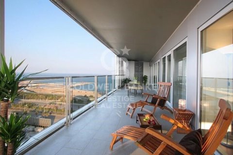 Apartment in Barcelona, Spain 4 bedrooms, 190 sq.m. No. 160325