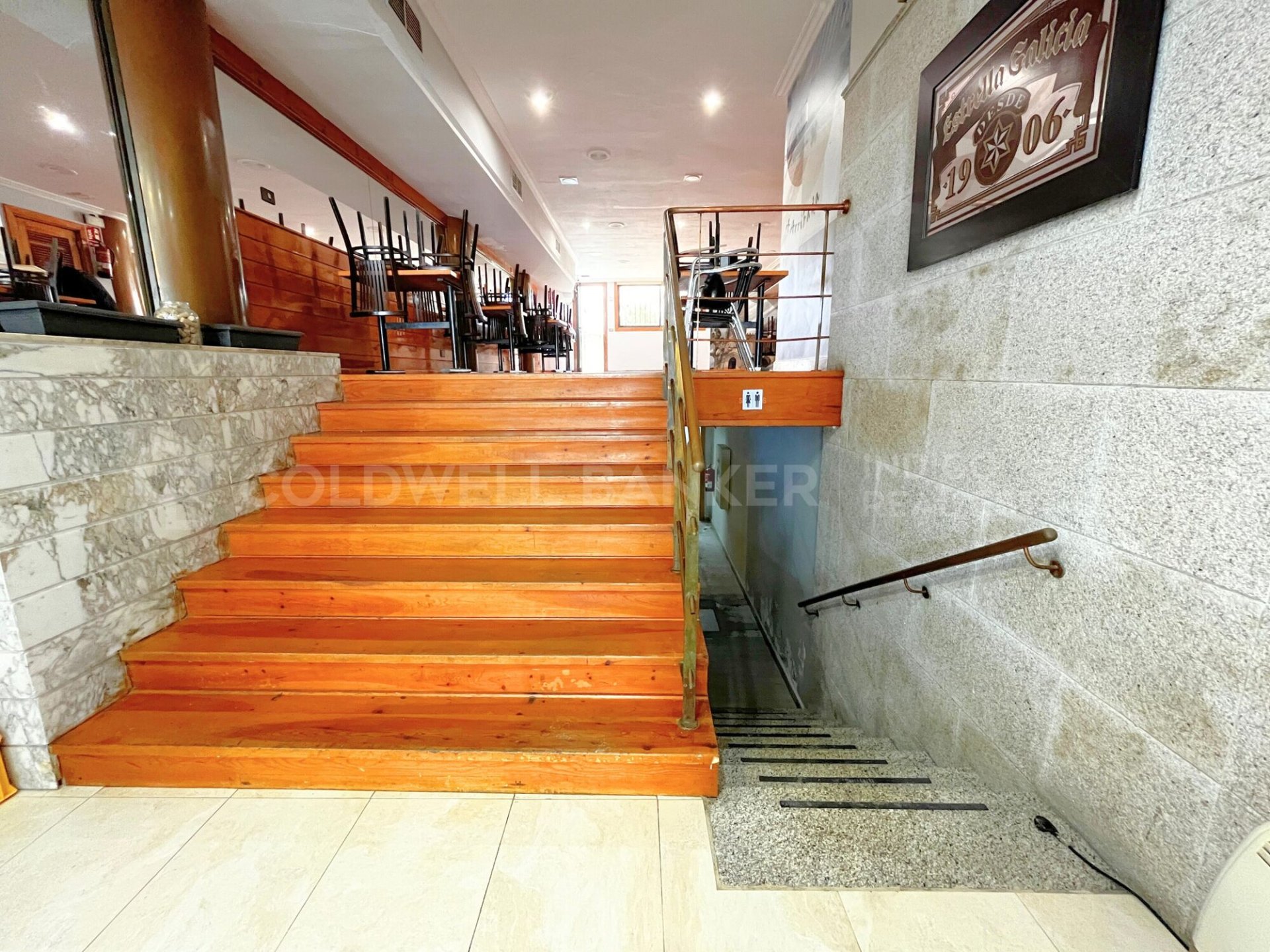 Commercial property à Nigran, Pontevedra, Espagne 190 m2 No. 160210