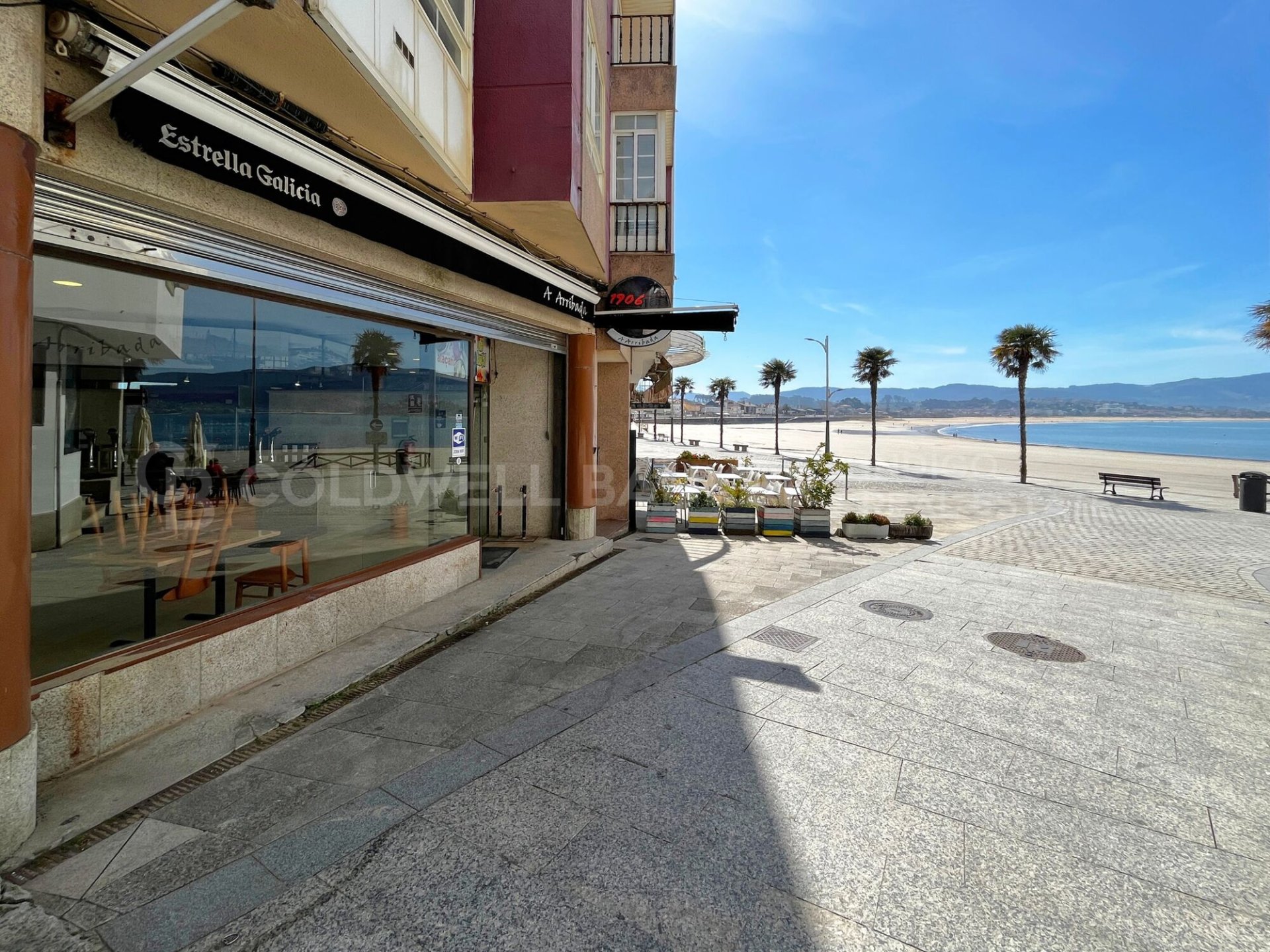 Commercial property à Nigran, Pontevedra, Espagne 190 m2 No. 160210