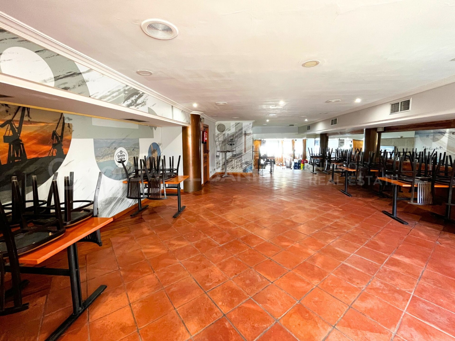 Commercial property à Nigran, Pontevedra, Espagne 190 m2 No. 160210