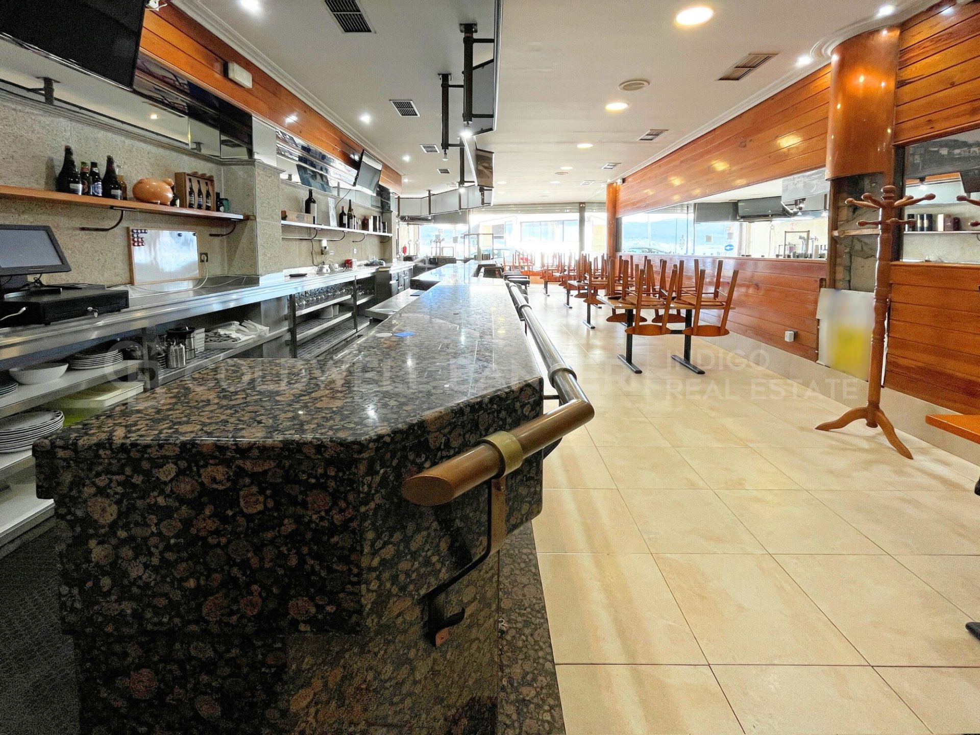 Commercial property à Nigran, Pontevedra, Espagne 190 m2 No. 160210