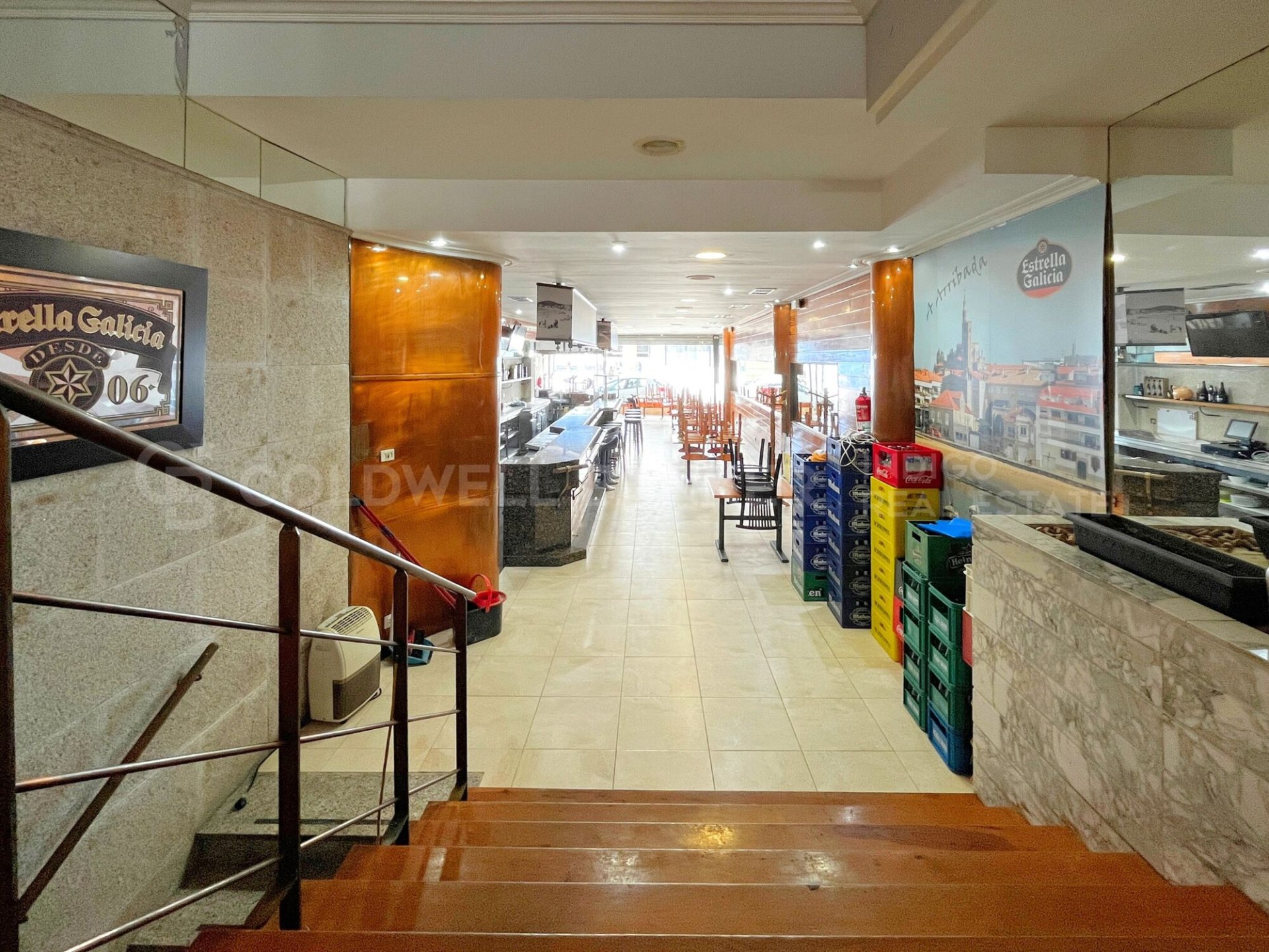 Commercial property à Nigran, Pontevedra, Espagne 190 m2 No. 160210