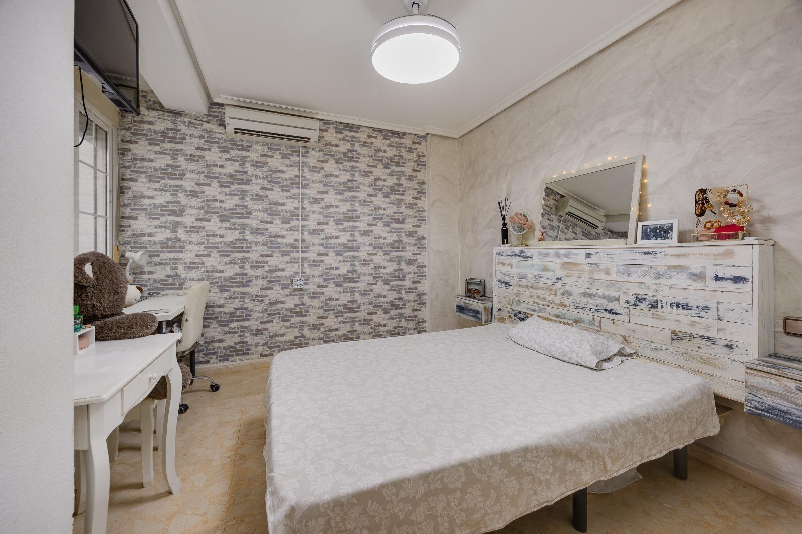 Dzīvoklis Torrevieja, Alicante, Spānijā 3 istabas, 112 m2 Nr. 190844
