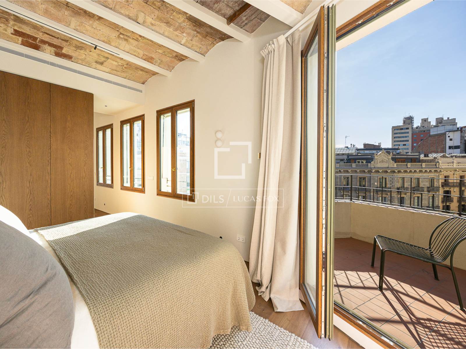 Huoneisto Barcelona, Espanja 2 makuuhuonetta, 142 m2 No. 150568