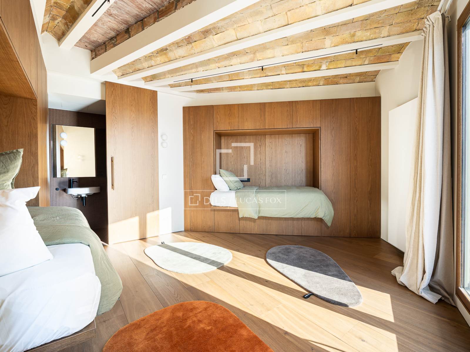 Huoneisto Barcelona, Espanja 2 makuuhuonetta, 142 m2 No. 150568