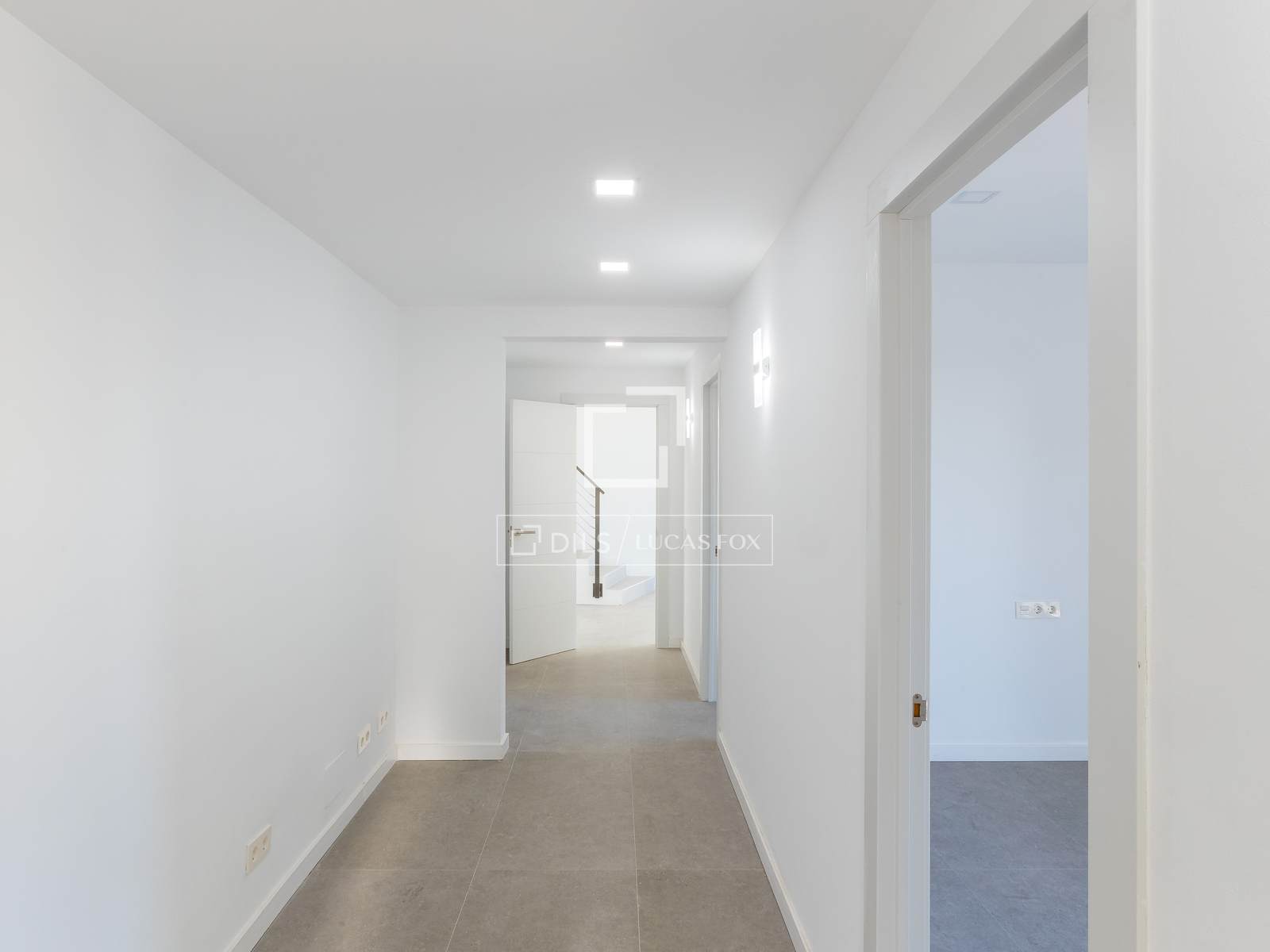 Вилла в Кабрильс, Барселона, Испания 4 спальни, 326м2 №150569