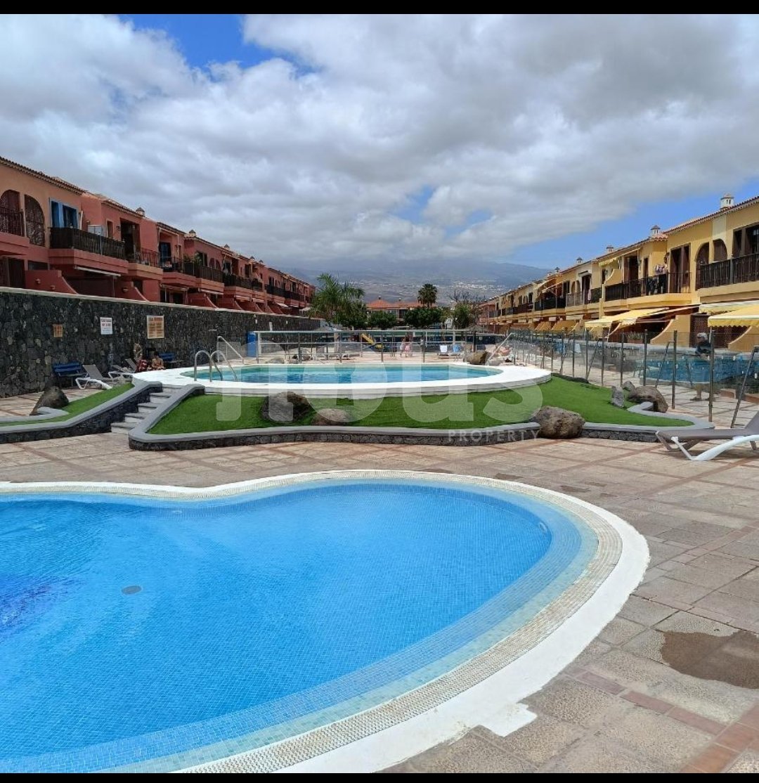 Apartamento en Costa del Silencio, Tenerife, España 2 dormitorios, 68 m2 No. 164845
