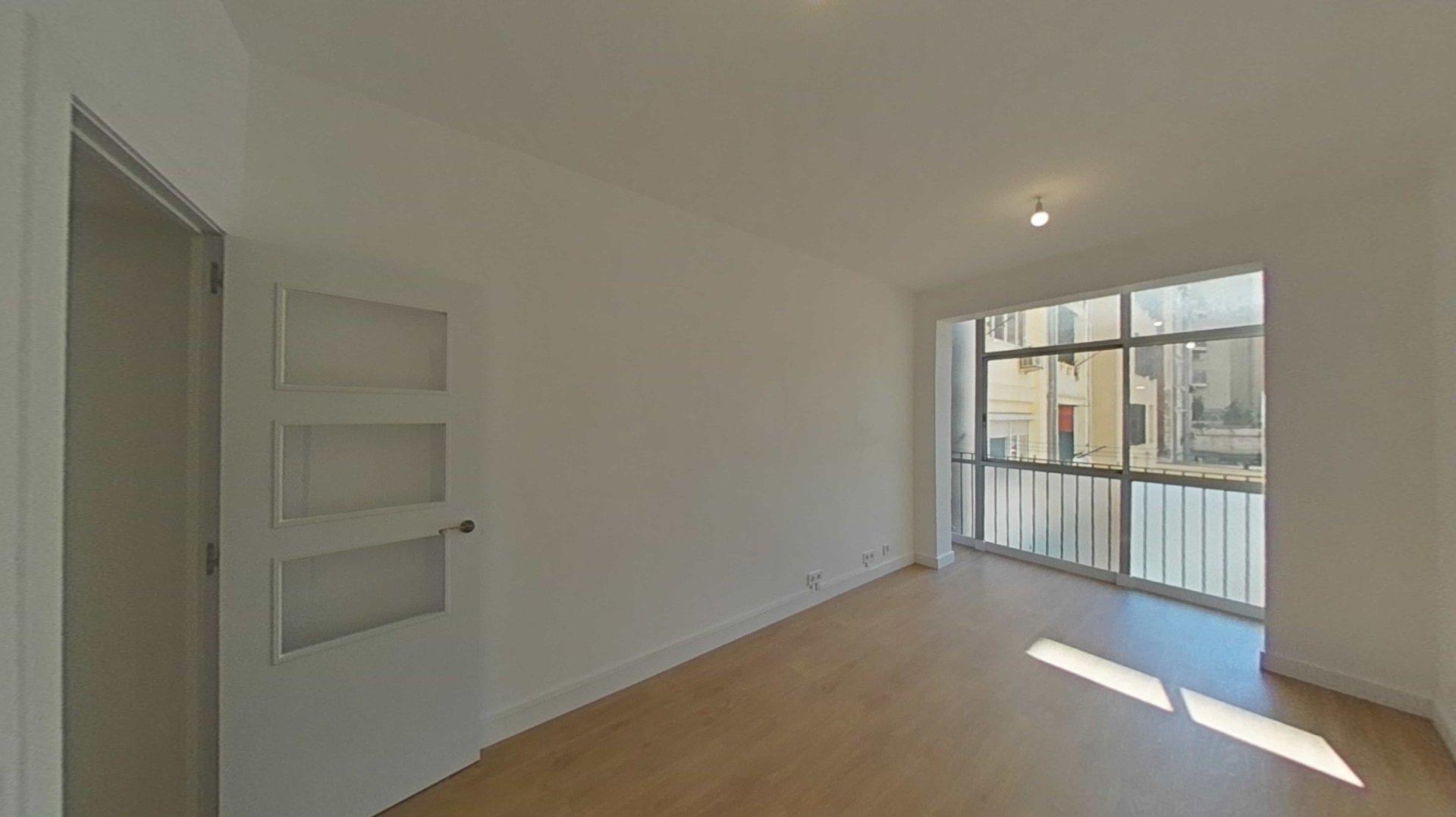 Appartamento a Barcelona, Spagna 4 camere da letto, 66 mq. N° 167155