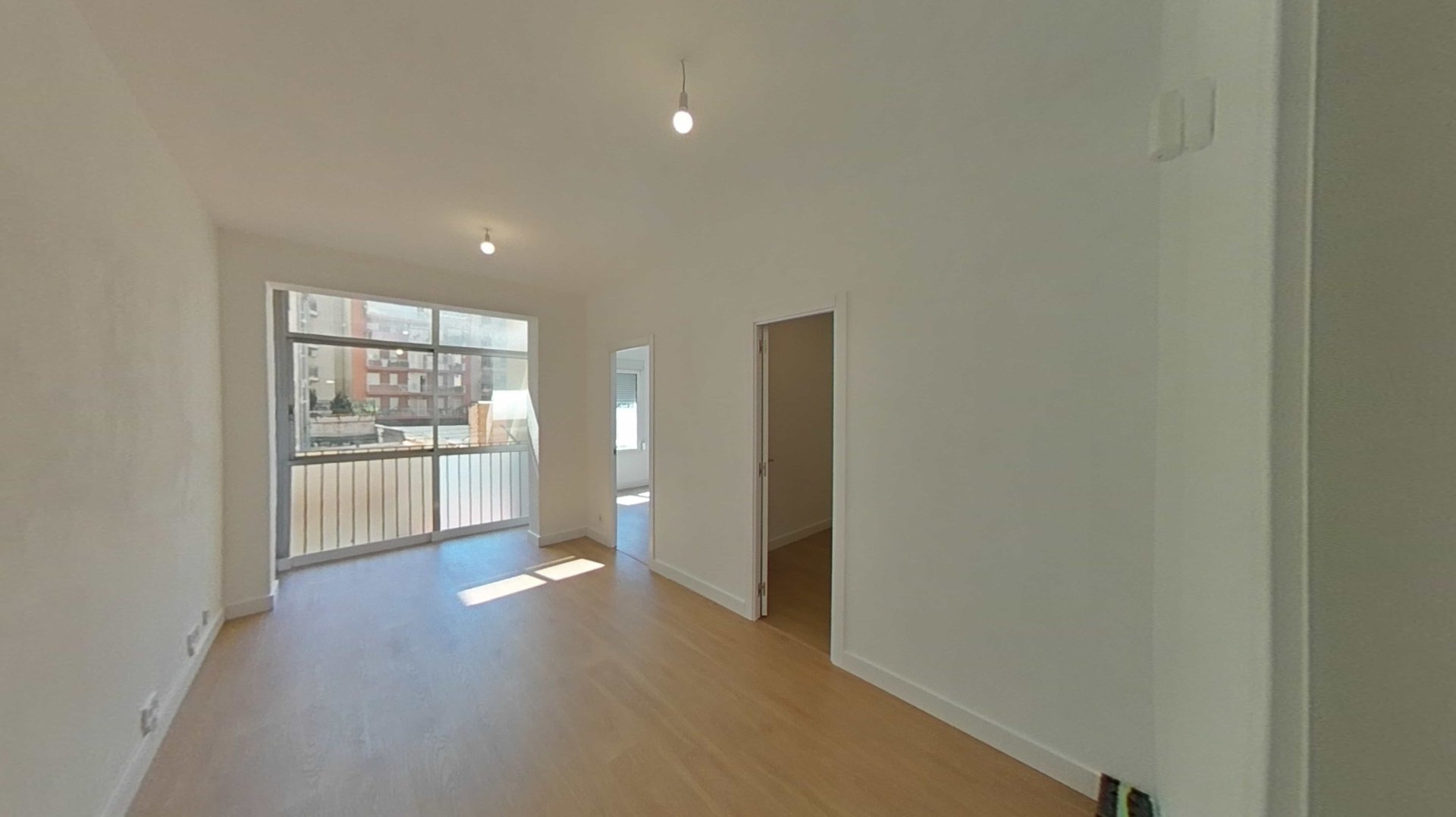 Appartamento a Barcelona, Spagna 4 camere da letto, 66 mq. N° 167155